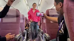 Презентация костюма в самолете