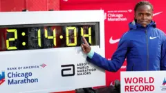 አትሌት ብሪጊድ ኮስጌ የሴቶች ማራቶን አዲስ ሪከርድ አስመዘገበች