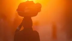 પ્રતીકાત્મક તસવીર