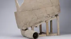 Античный китайский унитаз