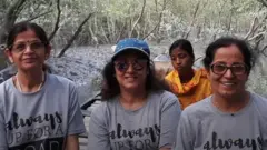 जग फिरायला आजी