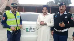 ٹریفک پولیس نے غفلت اور لاپرواہی کے الزام میں ٹیکسی ڈرائیور جواد احمد عرف لڈو کو گرفتار کیا