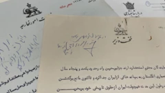 اردشیر زاهدی آرشیو دوران وزارت و سفارت خود را به موسسه هوور در دانشگاه استنفورد در کالیفرنیا اهدا کرده است