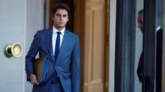 Габриэл Аттал Франциянинг илк гей бош вазири бўлмоқда.