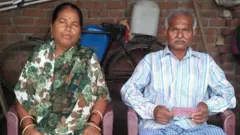 મુકેશ રાય તેમના પત્ની સાથે