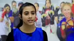 تعرف على أول ناد للملاكمة للفتيات في غزة