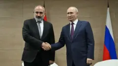 Арманистон Бош вазири Никол Пашинян ва Россия Президенти Владимир Путин