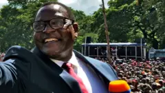 Lazarus Chakwera (file photo)