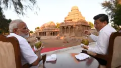 இருநாட்டுத் தலைவர்களும் இளநீர் பருகுகிறார்கள்