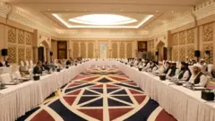 تیم مذاکره کننده دولت و طالبان