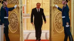 بوتين يدخل الكرملين