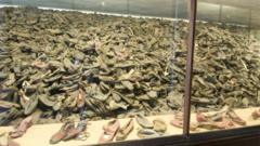 Ausstellung von Gegenständen im Konzentrationslager Auschwitz.