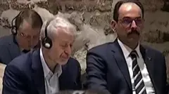 Roman Abramovich sentado junto Ibrahim Kalin, portavoz del presidente turco, Recep Tayyip Erdogan