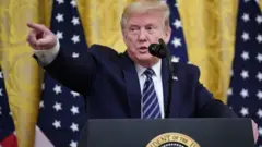 Трамп не впервые бросает вызов собственным спецслужбам