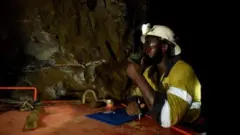 Ibikorwa byo gushakisha birakomeje ngo haboneke abacukuzi bane bakiburiwe irengero