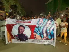 Awọn ẹbi, ara ati ojulumọ ṣe ayẹyẹ idagbere abẹla titan fun Adukẹ Gold