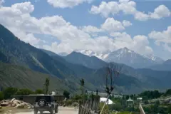 Paisagem da região montanhosa de Kohistan, onde o corpo foi encontrado