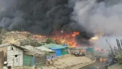 রোহিঙ্গা ক্যাম্পে আগুন