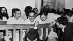 गांधीहत्येतील आठ आरोपी कोण होते?