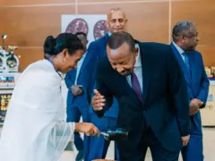 Buna Itoophiyaan addunyaaf gumaachite MM Abiy yeroo akaa'amaasa ulatan