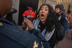 عتقالات وغضب في مظاهرات مؤيدة للفلسطينيين في جامعات أمريكية