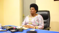 Umushikiranganji w’amagara y’abantu Sylvie Nzeyimana avuga ko Uburundi bufise imiti ikwiye yo kuvura iki kiza ca Covid-19 