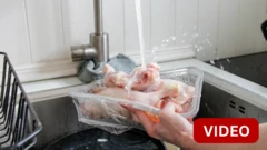 கோழி இறைச்சியை கழுவுவது ஆபத்தானதா?