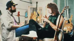 Rob Reiner ao lado de Christopher Guest em This Is Spinal Tap