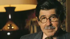 Alfredo Bryce Echenique, retratado en una foto de 1999. 