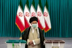 ဆန္ဒပြသမားအများအပြားကို လွတ်ငြိမ်းချမ်းသာခွင့်ပေး 