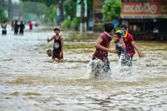 පසුගිය දිනවල පැවති අධික වර්ෂාව සමඟ කළු, කැළණි, ගිං, නිල්වලා සහ අත්තනගළු ඔය පිටාර ගලමින් තිබේ.