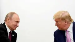 Putin e Trump se encarando