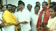 விஜயுடன் காங்கிரஸ் நிர்வாகிகள் சந்திப்பு
