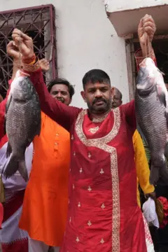 பாஜகவின் ராகேஷ் சிங்