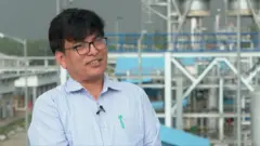 এসজিএফএল এর লিকুইড পেট্রোলিয়াম মার্কেটিং বিভাগের মহাব্যবস্থাপক জীবন শান্তি সরকার