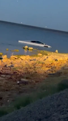 تسلا سایبرتراک