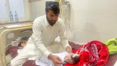 افغانستان، پاکستان، پشاور، بچہ، علاج