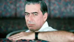 1990年撮影のバルガス・リョサ氏