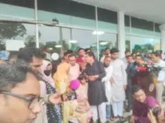 বিমানবন্দরে লিমনের মরদেহ নিতে অপেক্ষা করছেন তার পরিবারের সদস্যরা