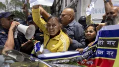 नक्कली शरणार्थी प्रकरणमा दोषीमाथि कारबाही गर्न माग गर्दै आयोजिित र्‍याली