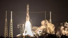 El lanzamiento del cohete Vulcan con la nave espacial Peregrine