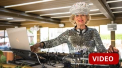 81 வயதில் டி.ஜே - அசத்தும் பெண்!