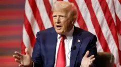 डोनाल्ड ट्रंप