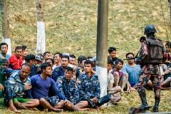 ফেব্রুয়ারির শুরুতে মিয়ানমার বর্ডার গার্ডের তিনশো'র বেশি সদস্য পালিয়ে আসেন বাংলাদেশে