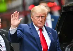 Trump, ABD tarihinde hakkında ceza davası açılan ilk başkan oldu
