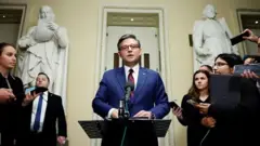 مایک جانسون توانسته اکثریتی هر چند ضعیف را در مجلس نمایندگان کسب کند