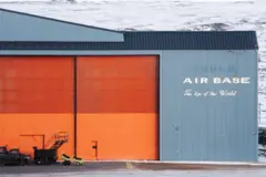 Hangar na base de Pituffik