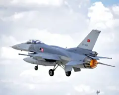 TSK'nın envanterindeki F-16 savaş uçağı 