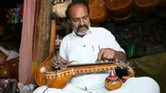 నూజివీడు ప్రత్యేకత చిన్న వీణ