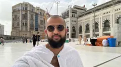 فاروق عبدل وہاب کا تعلق برطانیہ سے ہے اور وہ پیشے کے اعتبار سے ڈاکٹر ہیں